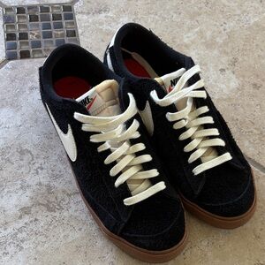 Nike Women’s Black and Cream suede Sneakers 9.5